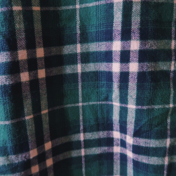 Green Flannel Button-up Shirt - Picture 3 of 3